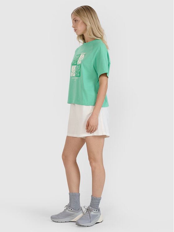 4F 4F Pantaloncini di tessuto 4FRSS25TSHOF750-11S Bianco Regular Fit