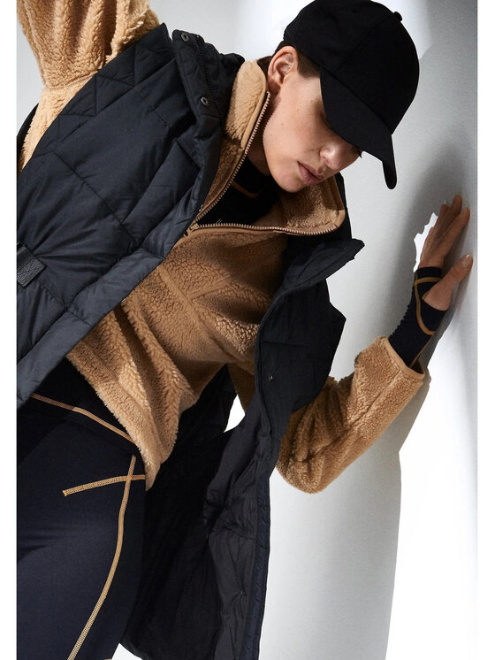 Casall Casall Czapka z daszkiem Essential Cap Czarny