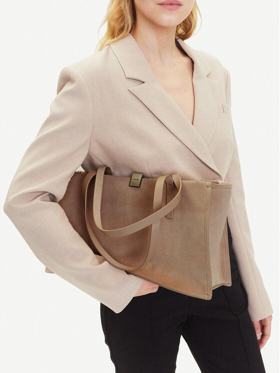 Calvin Klein Calvin Klein Дамска чанта K60K612982 Бежов