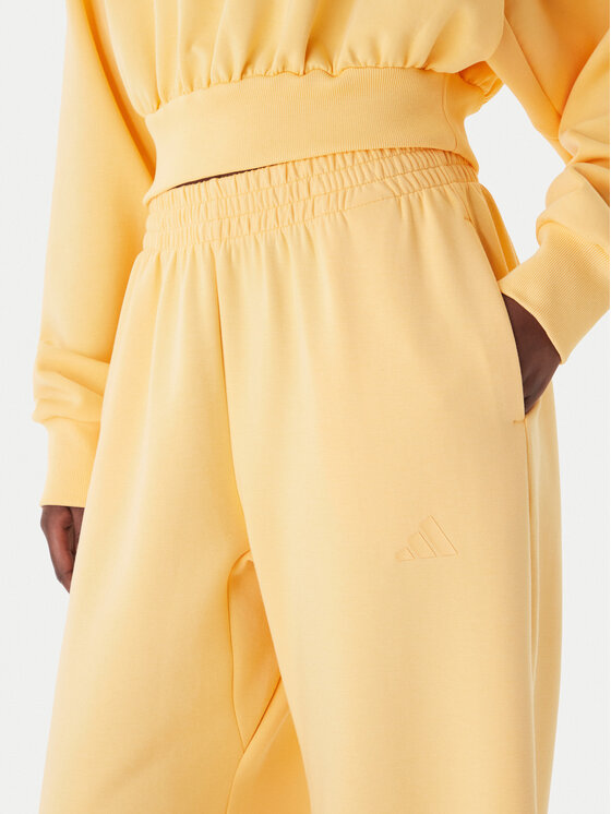 adidas adidas Sportinės kelnės Soft Lux KA7020 Oranžinė Loose Fit