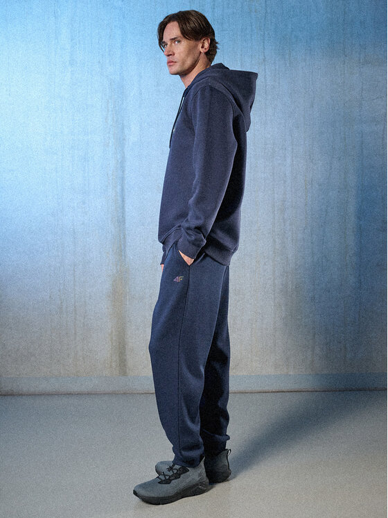 4F 4F Spodnie dresowe IN MOTION Granatowy Regular Fit