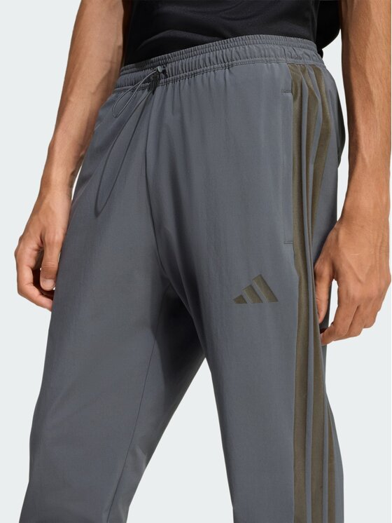 adidas adidas Spodnie materiałowe 158889 Szary Slim Fit