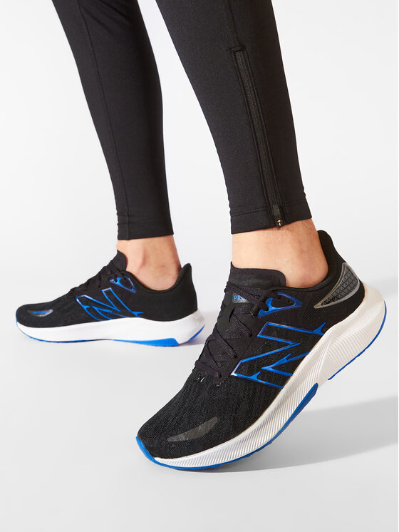 New Balance New Balance Buty do biegania FuelCell Propel v3 MFCPRCD3 Czarny