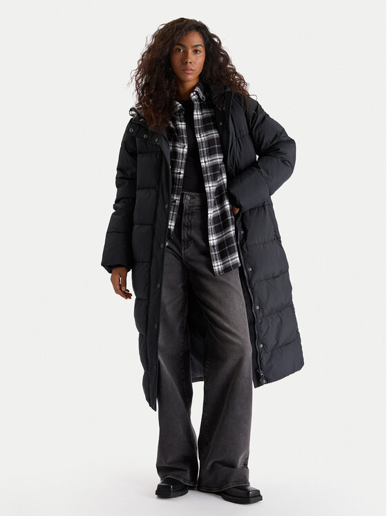 Mustang Mustang Žieminė striukė Crystal City 1016746 Juoda Relaxed Fit