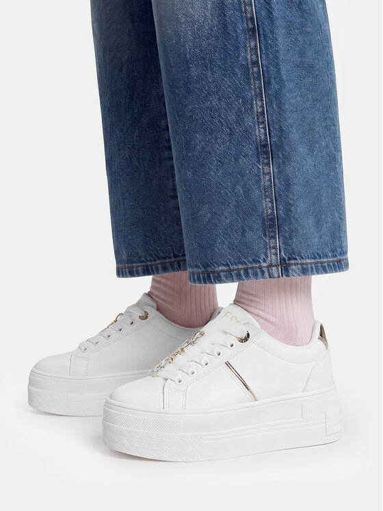 Guess Sneakers CEO-VGG10AW2026 Alb