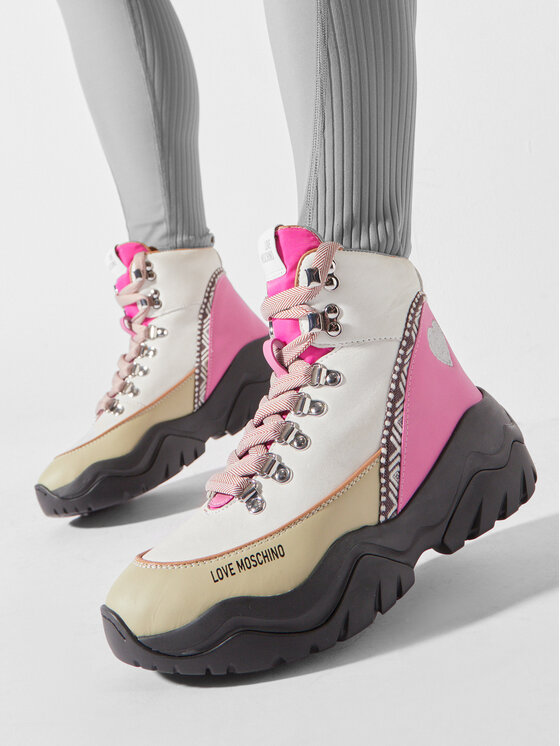 Moschino clearance chaussure chaussette
