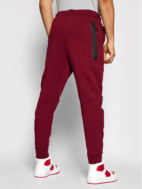 Pantalon de jogging Nike Sportswear Tech Fleece Slim Fit Rouge univers