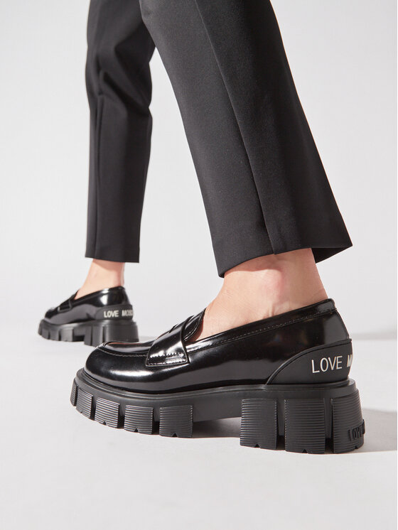 Moschino chaussure 2025