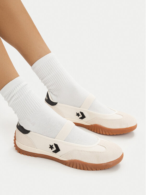 Converse Converse Balerina Run Star Trainer Ballet Flat A16250C Ekru