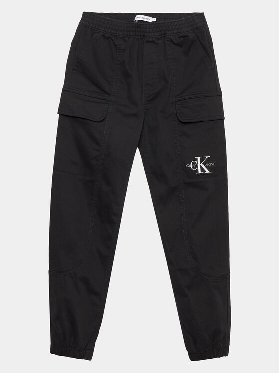 Calvin Klein Jeans Jogger nohavice IB0IB01675 Čierna Regular Fit