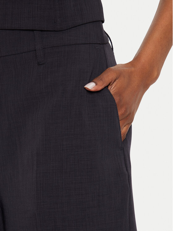 Herskind Herskind Bermudu šorti Maxime 5219519 Tumši zils Relaxed Fit