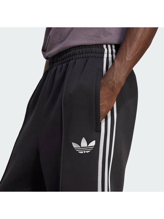 adidas adidas Спортивні штани adicolor Spacer Track JX1506 Чорний Baggy Fit