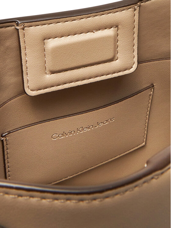 Calvin Klein Jeans Calvin Klein Jeans Torebka Sculpted Chain Shoulder Bag LV04K3163G Beżowy