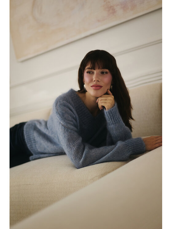 Entelier Entelier Sweter dekolt w serek Niebieski Relaxed Fit