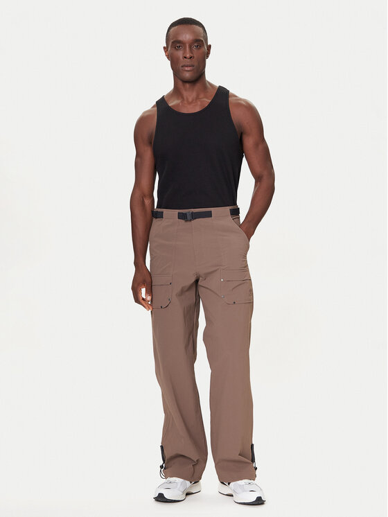 adidas adidas Pantaloni di tessuto Premium Essentials Archive Utility JW1082 Marrone Loose Fit