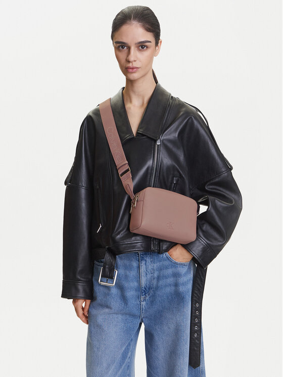 Calvin Klein Jeans Calvin Klein Jeans Torbica Ultralight Camera Bag21 Pu LV04K3124G Ružičasta