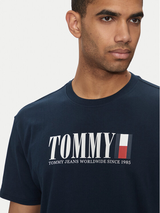 Tommy Jeans Tommy Jeans T-shirt DNA Flag DM0DM18533 Tamnoplava Regular Fit