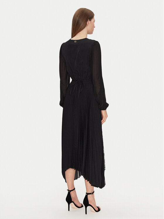 TWINSET TWINSET Vsakodnevna obleka 251TP2780 Črna Loose Fit