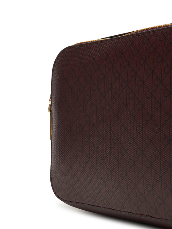 Calvin Klein Calvin Klein Torebka Emblem Aop Elongated Camera Bag LV04F3268G Bordowy
