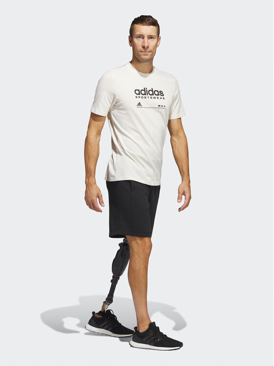 T-shirt adidas Lounge Graphic T-Shirt HR3002
