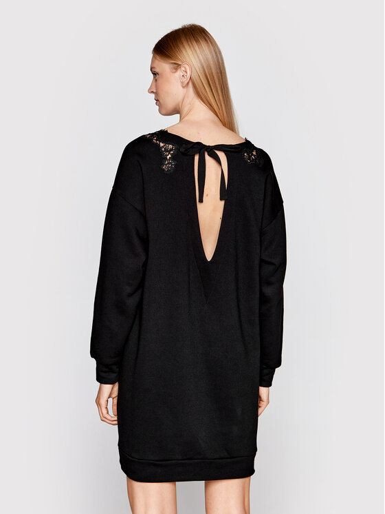 Ermanno Firenze Ermanno Firenze Trikotažinė suknelė Q016ED4 Juoda Relaxed Fit