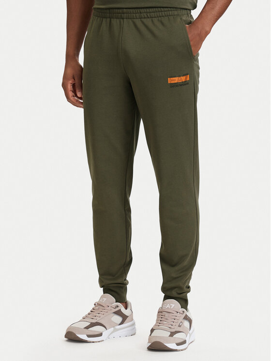 EA7 Emporio Armani EA7 Emporio Armani Trenirka 7M002424 AF13512 U7014 Zelena Slim Fit