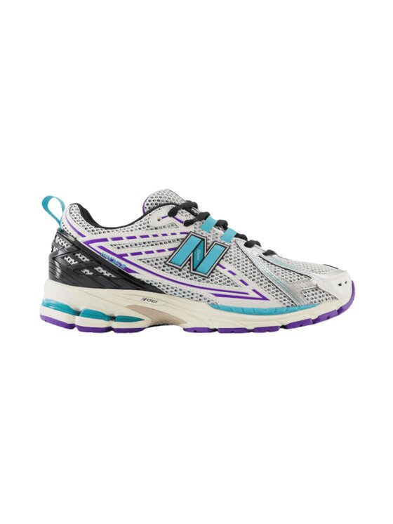 New Balance New Balance Sneakersy New Balance 1906R Charlotte Hornets 41.5 Srebrny