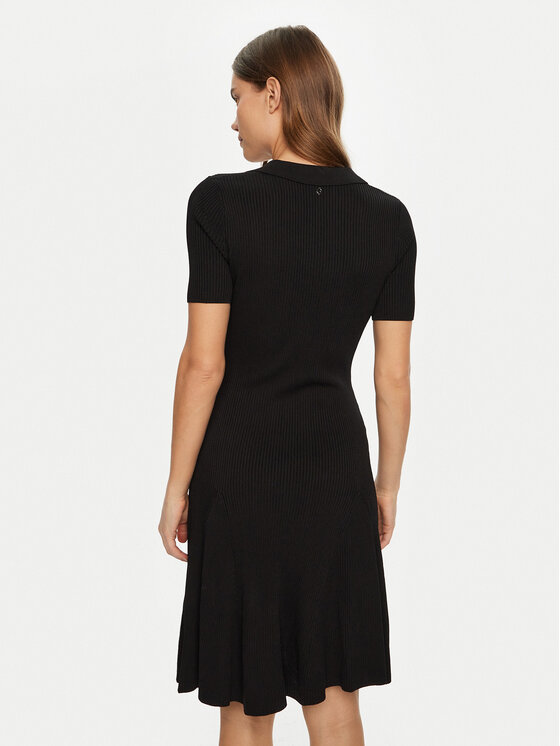 Guess Guess Trikotažinė suknelė W5RK18 Z2U00 Juoda Regular Fit