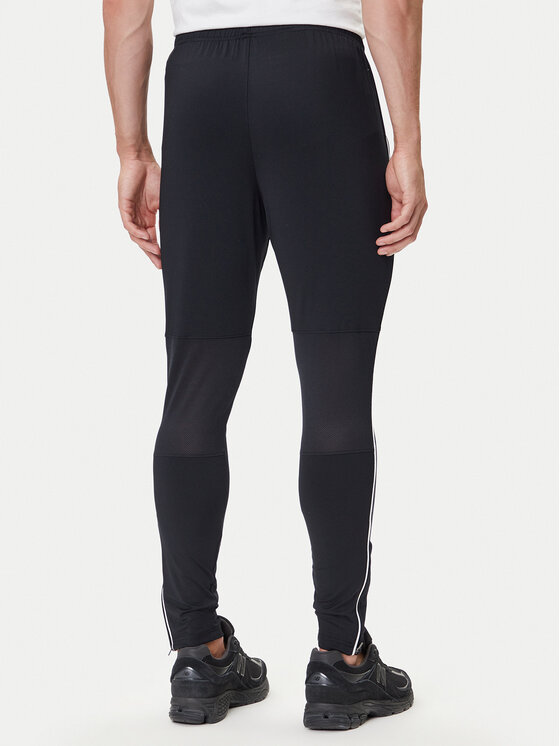 Under Armour Under Armour Teplákové nohavice Challenger Training 6004044 Čierna Slim Fit