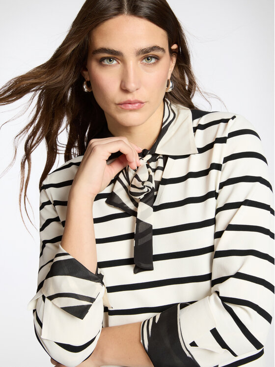 Elena Mirò Elena Mirò Sweter M560Z000701N0A1 Biały Regular Fit