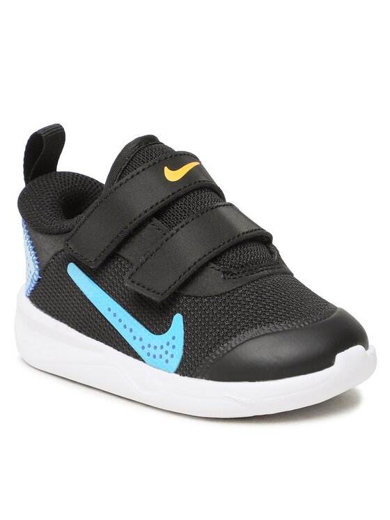 Nike Nike Sneakersy Omni Multi-Court (TD) DM9028 005 Černá