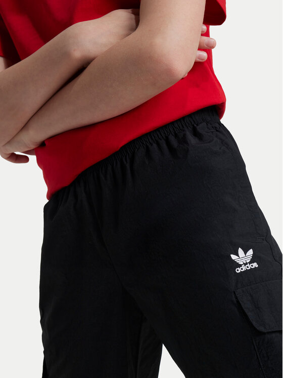 adidas adidas Melegítő alsó IW3505 Fekete Regular Fit