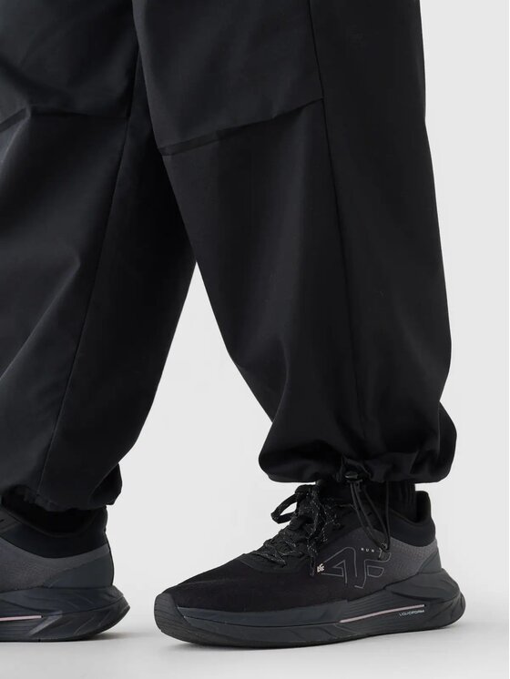 4F 4F Pantaloni di tessuto 4FRSS24TTROF1330-20S Nero Oversize