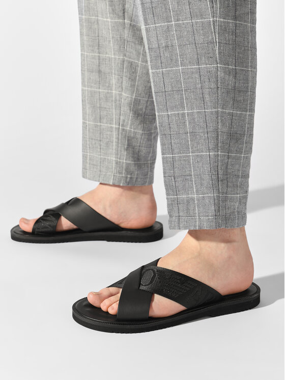 Emporio Armani Șlapi X4P124 XN787 K001 Negru