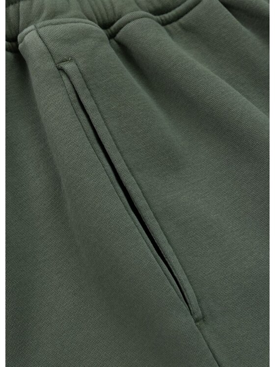 PITBULL PITBULL Spodnie dresowe Washed Manzanita Zielony Regular Fit