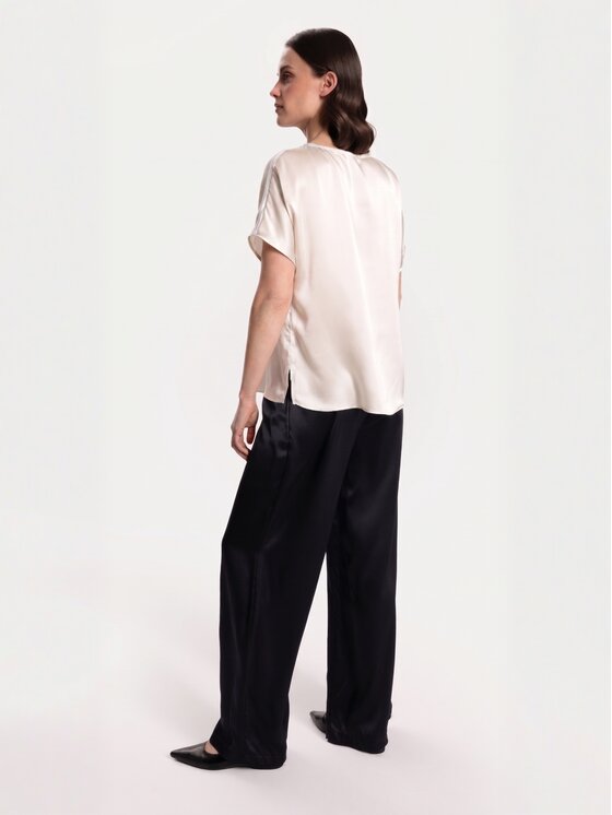 Cat&Cat Cat&Cat T-Shirt silk satin Bílá Regular Fit