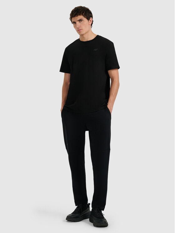 4F 4F T-Shirt NOS Czarny Regular Fit