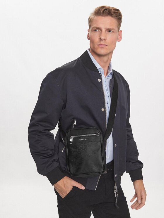 Calvin Klein Calvin Klein Плоска сумка Ck Elevated Reporter S K50K510566 Чорний