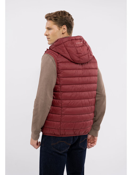 Volcano Volcano Kamizelka V-RUSSEL Czerwony Regular Fit