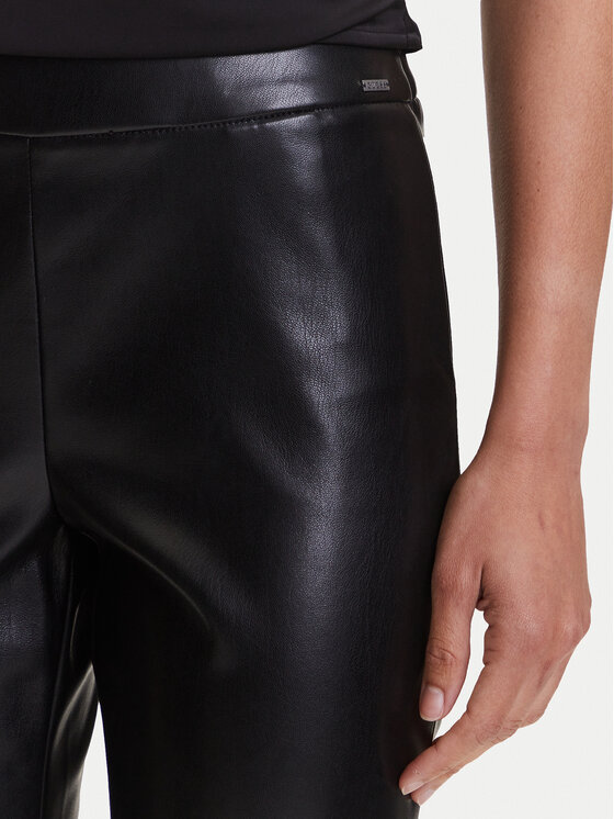 Guess Guess Hlače iz umetnega usnja W4BB18 WGIK0 Črna Slim Fit