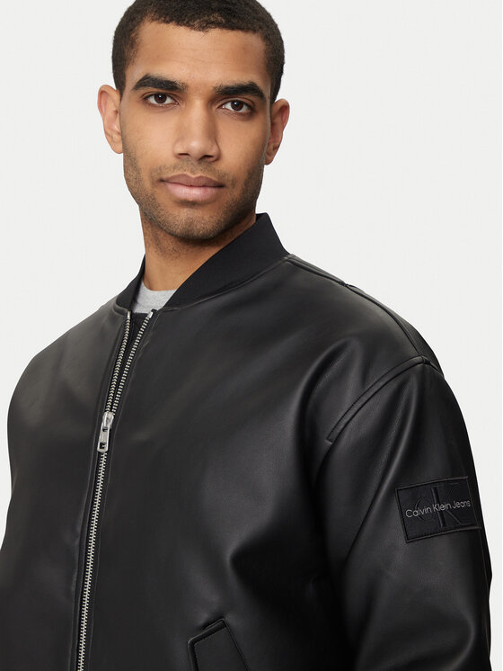 Calvin Klein Jeans Calvin Klein Jeans Bunda z imitace kůže J30J325601 Černá Relaxed Fit