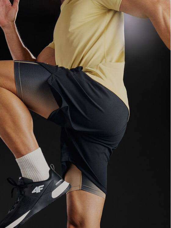 4F 4F Szorty sportowe GOLDEN WARRIOR Czarny Regular Fit