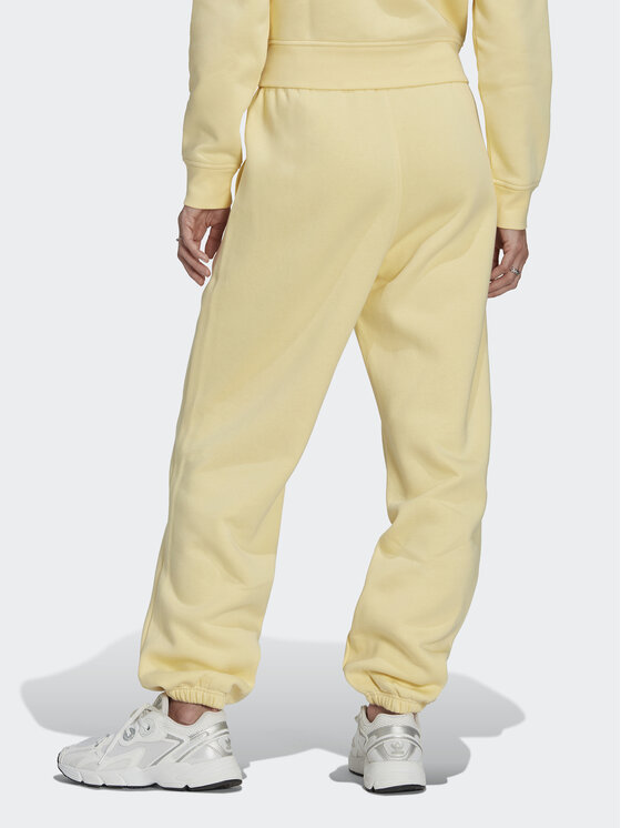 adidas adidas Teplákové nohavice IA1249 Žltá Relaxed Fit