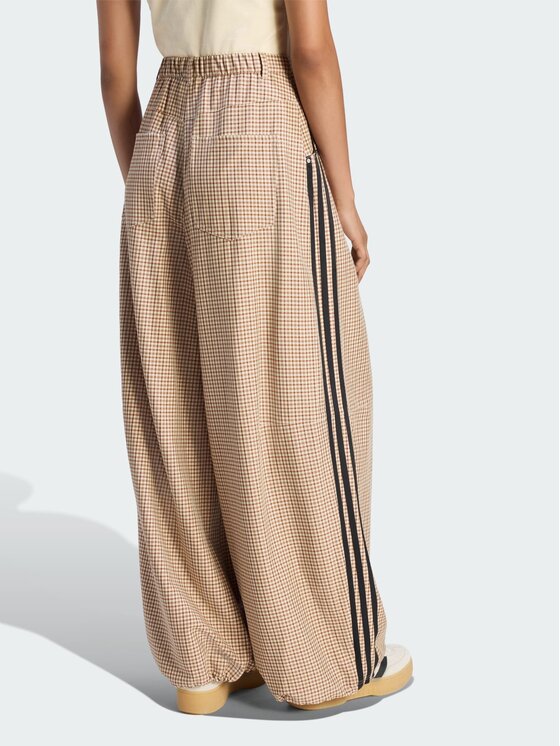 adidas adidas Spodnie materiałowe 168736 Beżowy Loose Fit