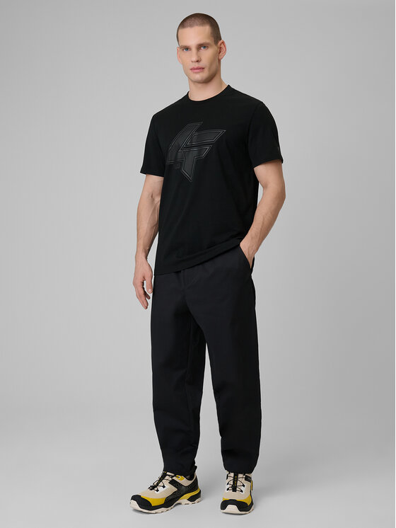 4F 4F T-Shirt CITY Czarny Regular Fit