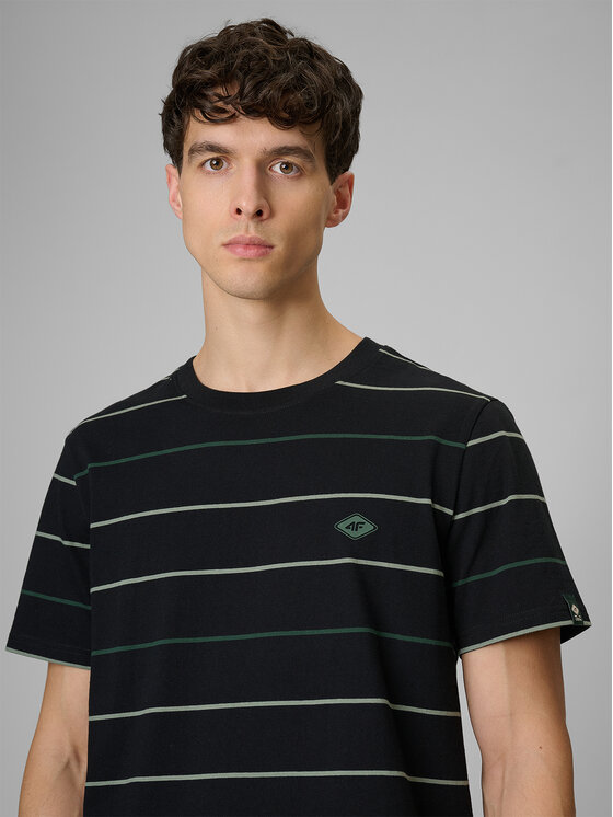 4F 4F T-Shirt NATURE’S TRAIL Czarny Regular Fit