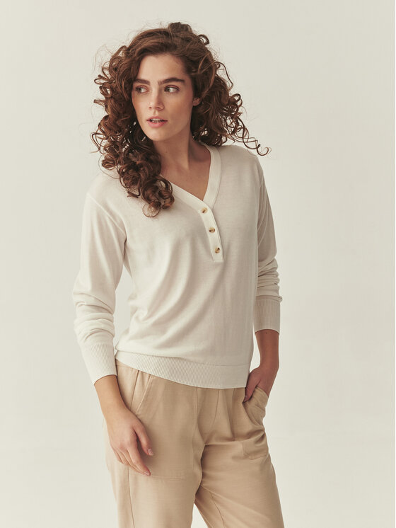 TATUUM TATUUM Sweter TELLA Biały Classic Fit