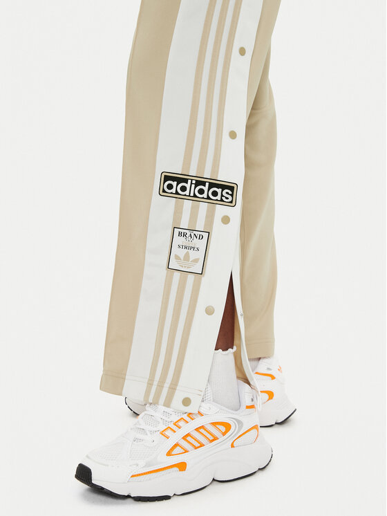 adidas adidas Spodnie dresowe Adibreak IY2130 Beżowy Loose Fit