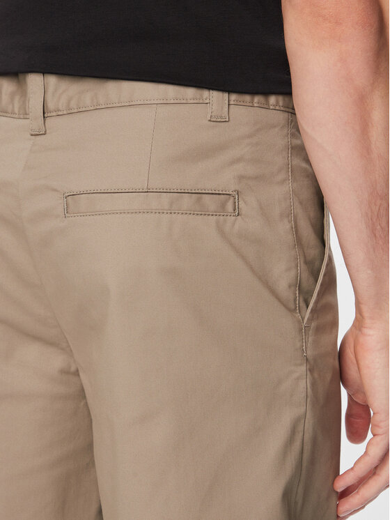 HUGO HUGO Pantalon scurți din material Genar261S 50567293 Bej Slim Fit