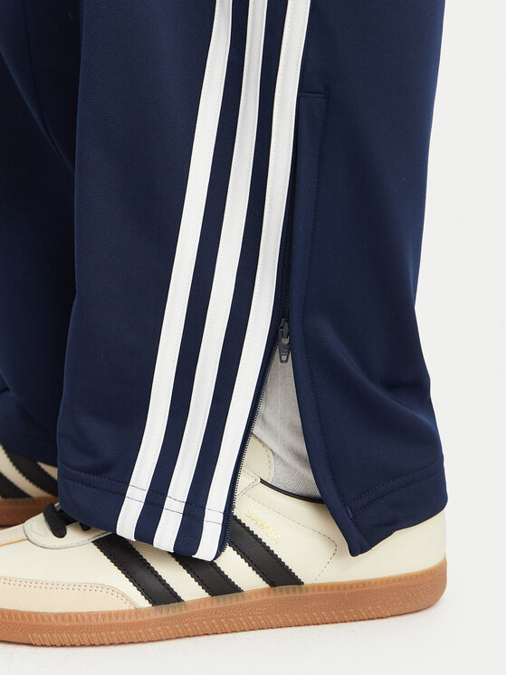 adidas adidas Παντελόνι φόρμας Firebird Classic KS4795 Σκούρο μπλε Regular Fit